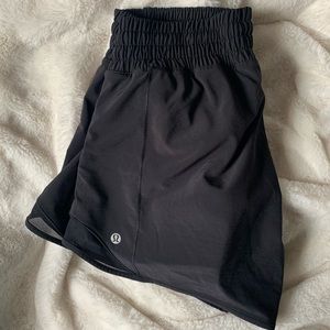 Lululemon hotty hot high rise long 4” short